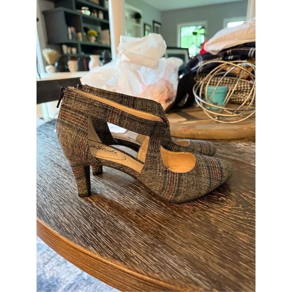 LifeStride Giovanna 2 Gray Plaid Strappy Pumps sz 8.5W NWOT